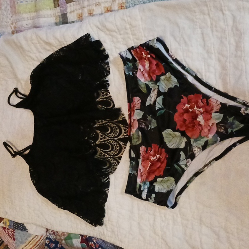 Beachsissi 2 piece High Waist Black Lace/Floral Swimsuit Large